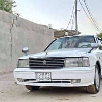 كراون ٩٦ • مكينة ٣٠٠٠ • بنزين وغاز