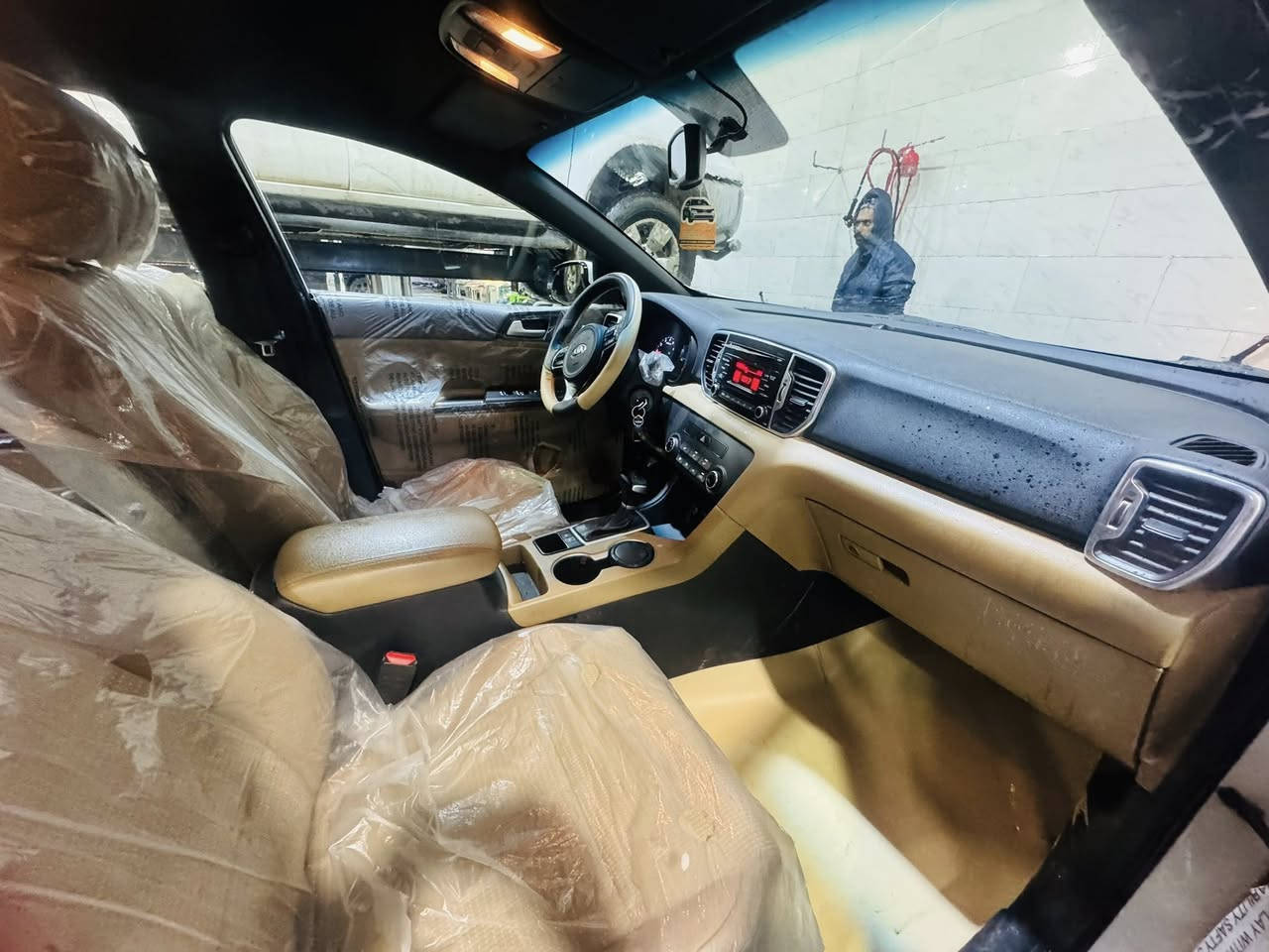 بعد التوكل على الله
للبيع كيا سبورتج
وارد خليجي
موديل 2019
كفاله عامه مطلقه 
مكينه كير وكشر
مواصفات السيره مواصفات عاديه
كأمره حساسات جوانب امامي خلفي
داخل حمصي تحكم أربع جهات نضام ايكو ونضام سبورت 
سياره مكينه 2000دوش سياره بحاله جديده ماشيه مشي السياره 120 ألف حقيقي سياره وضع الشركه حداديه امامي خلفي جديد
مكان السياره بغداد رقم السياره. دولي السعر انتصل وتدلل
رقم اثير مو جود واتساب 
***********
***********
