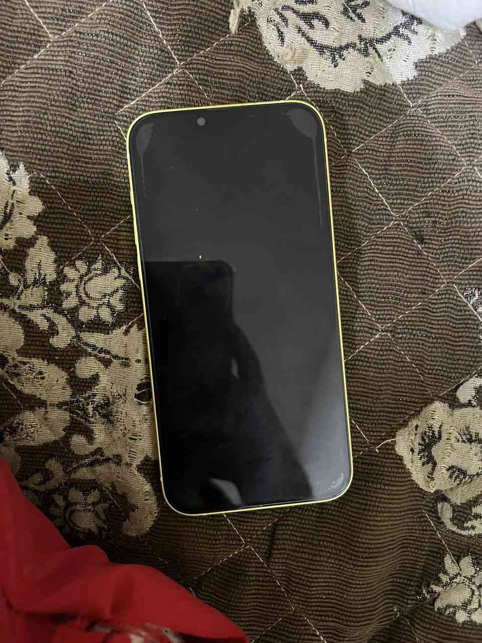 ١٤ بلص  ذاكره ١٢٨ بطاريه ٩٥ وتر ما مفتوح ايسيم يعني شريحه الكترونيه مثل ال ١٧ السعر ٦٥٠ الف وبي مجال او مراوس ب ١٣ برو ماكس يكون وتر مكاني زيونه ***********
