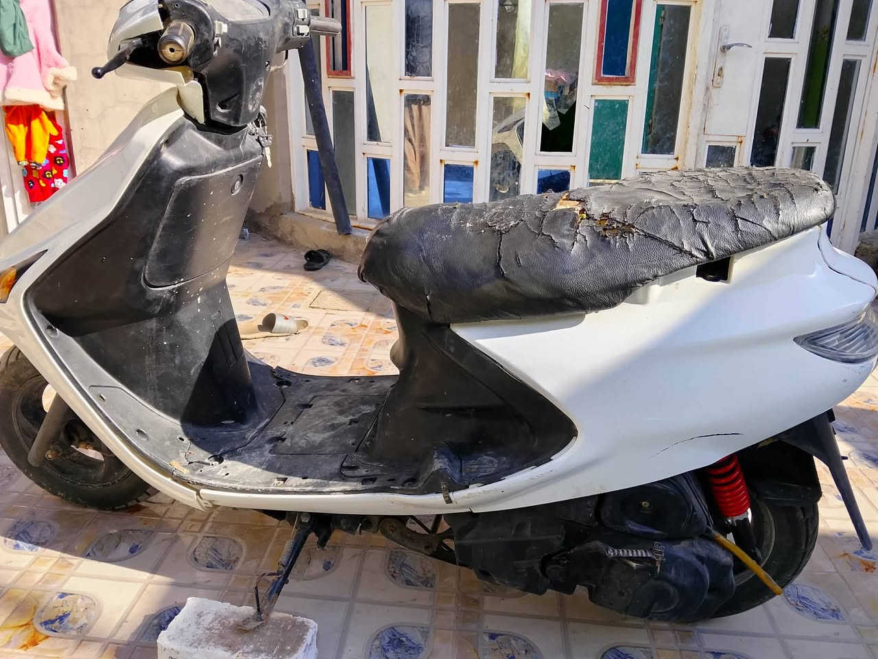 السلام عليكم  ..... مكلف بالنشر
دراجه للبيع  فراشه فحل محرك مفتوح بس كور السعر ٣٠٠ و بيها مجال . الشاميه حي العسكري شارع العريضه.  ***********
