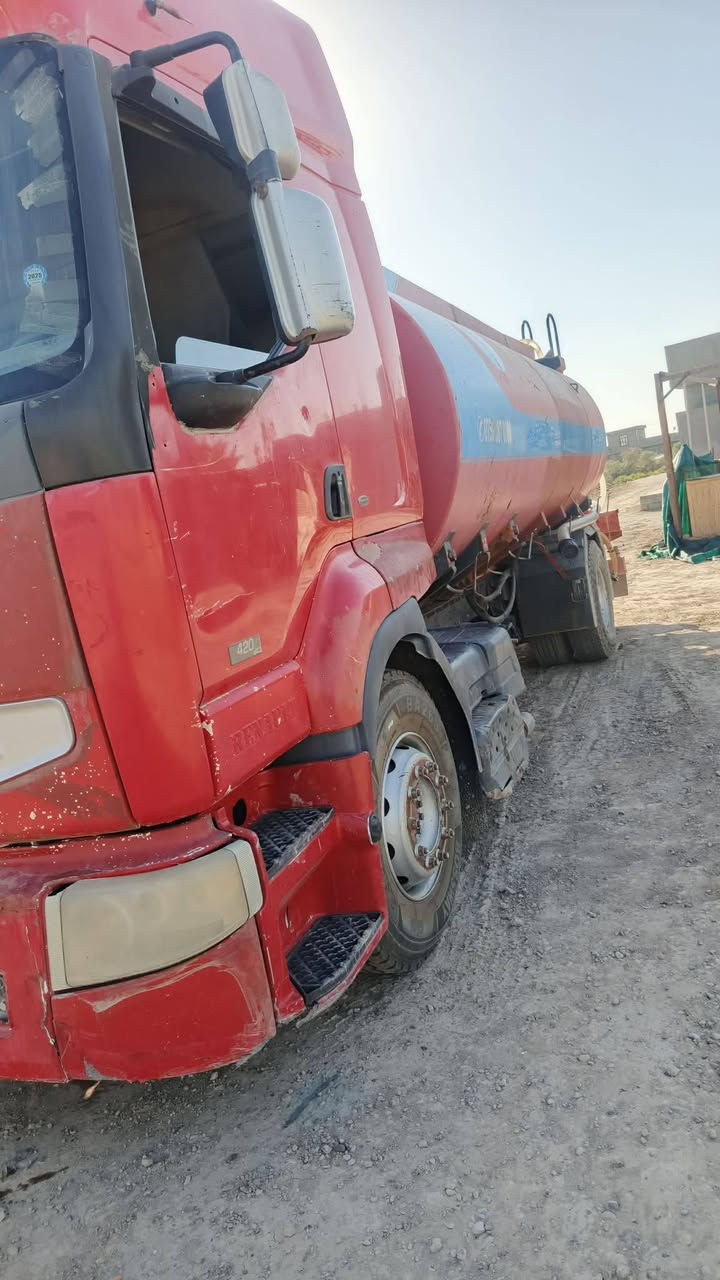 سلام عليكم دنكر رينو للبيع  حمولته 20الف رقم سليمانيه  سعر 140 وبي مجال قليل وذا اكو دنكر حمولته 15 أو 16 اروس رقمي ‏‪***********‬‏ مكاني بغداد أبو غريب
