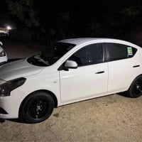 هندي • ٨٠٠٠٠ • باسمي