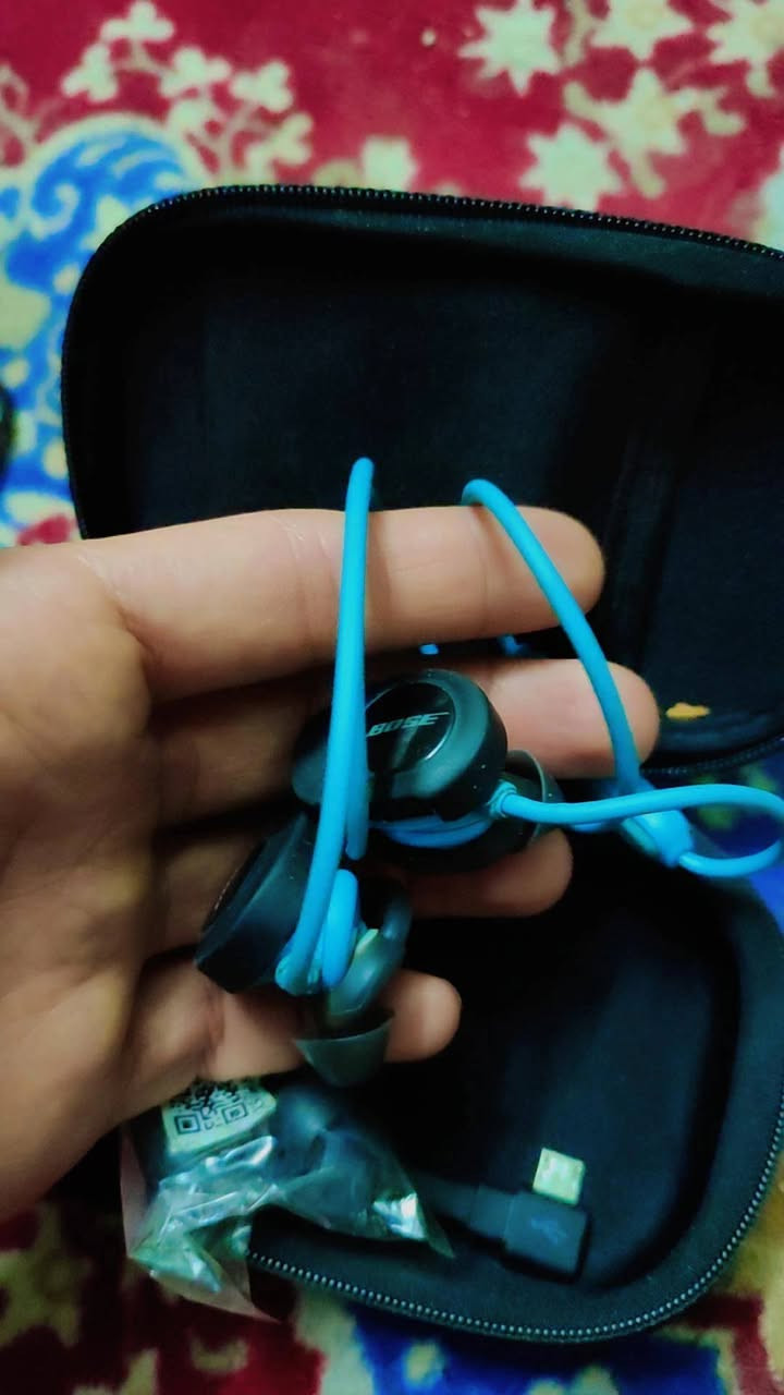 سماعات بوز ساوند سبورت فري اللاسلكية (Bose SoundSport Free)
وماوس logi وايرلس للبيع ريدهم ثنينهم ب 75 وبيهم مجال شي بسيط مكفولات فقط سماعات بطاريتهم ضعيفه اطول ساعه


**إذا كنت صاحب هذا الإعلان وتريد حذفه لأي سبب، رجاءا أرسل رسالة إلى الدعم الفني**