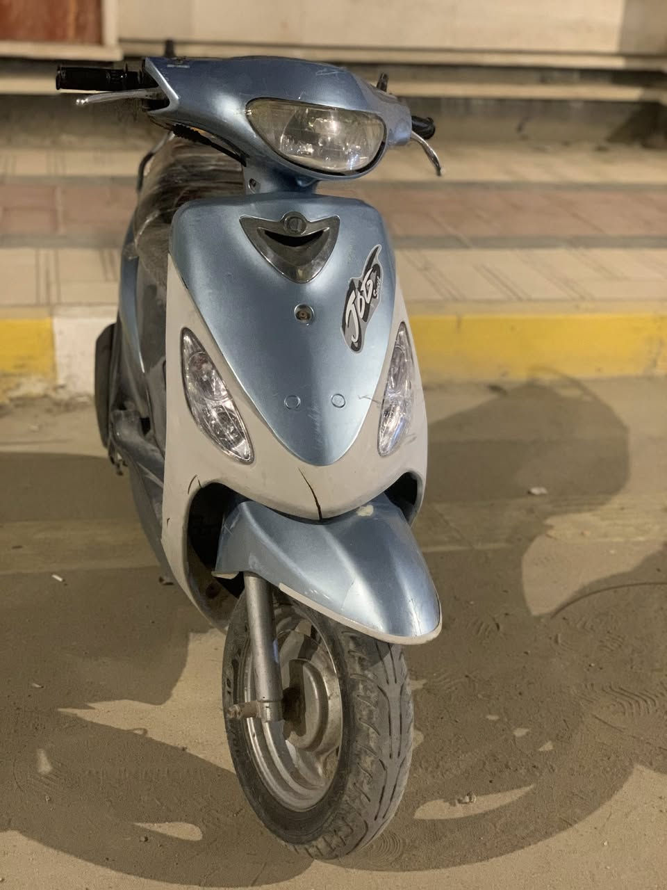 دراجه ماكس منغولي
سمائي 
كهربائيات كله شغاله سلف هندر اشاير عالي ناصي هورن 
مكينه ناعمه ومامفتوحه شرط الفحص بلاد 
مكاني ناصريه مركز 
سعره ٦٥٠
***********
