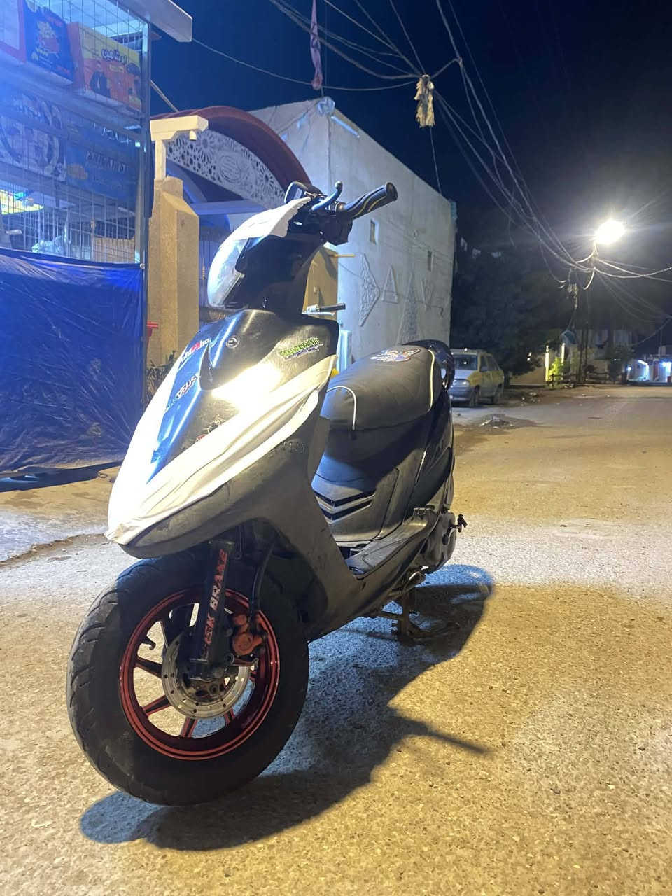 سلام عليكم دراجه للبيع مكينه 49 بلاد ما مفتوحه 450 قفل مكاني لحسينيه
***********
