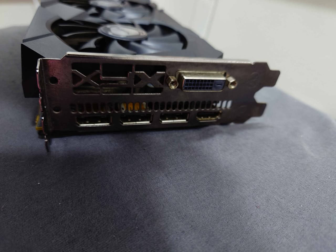 قطعه فخمه نظافه 100% 

السعر 150 النجف, العراق


**إذا كنت صاحب هذا الإعلان وتريد حذفه لأي سبب، رجاءا أرسل رسالة إلى الدعم الفني**