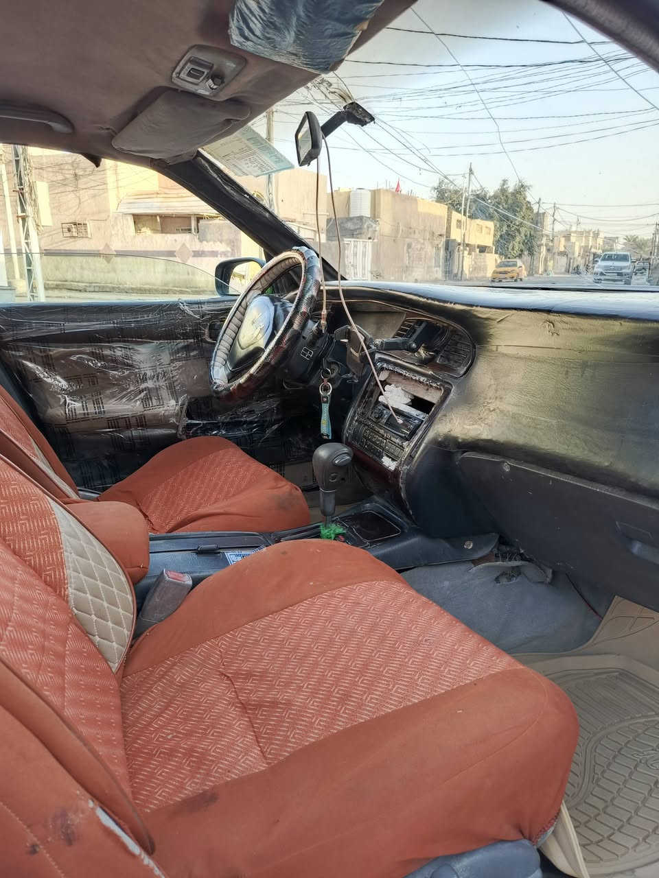 للبيع بطه متصل موديل 92.              السعر 38 ورقه 
كفاله عامه گص ونقل جثه وضربه قويه ..
مكينه وكير 2500 ديلكوو خير من الله ..
حداديه 70/100 كهربائيات شغاله ..
تخم تاير نضيف سنويه جديده لل 2028 رقم أنبار 
تحويل مباشر مالكهه يمي عقد مروري مكاني كربلاء 
***********
