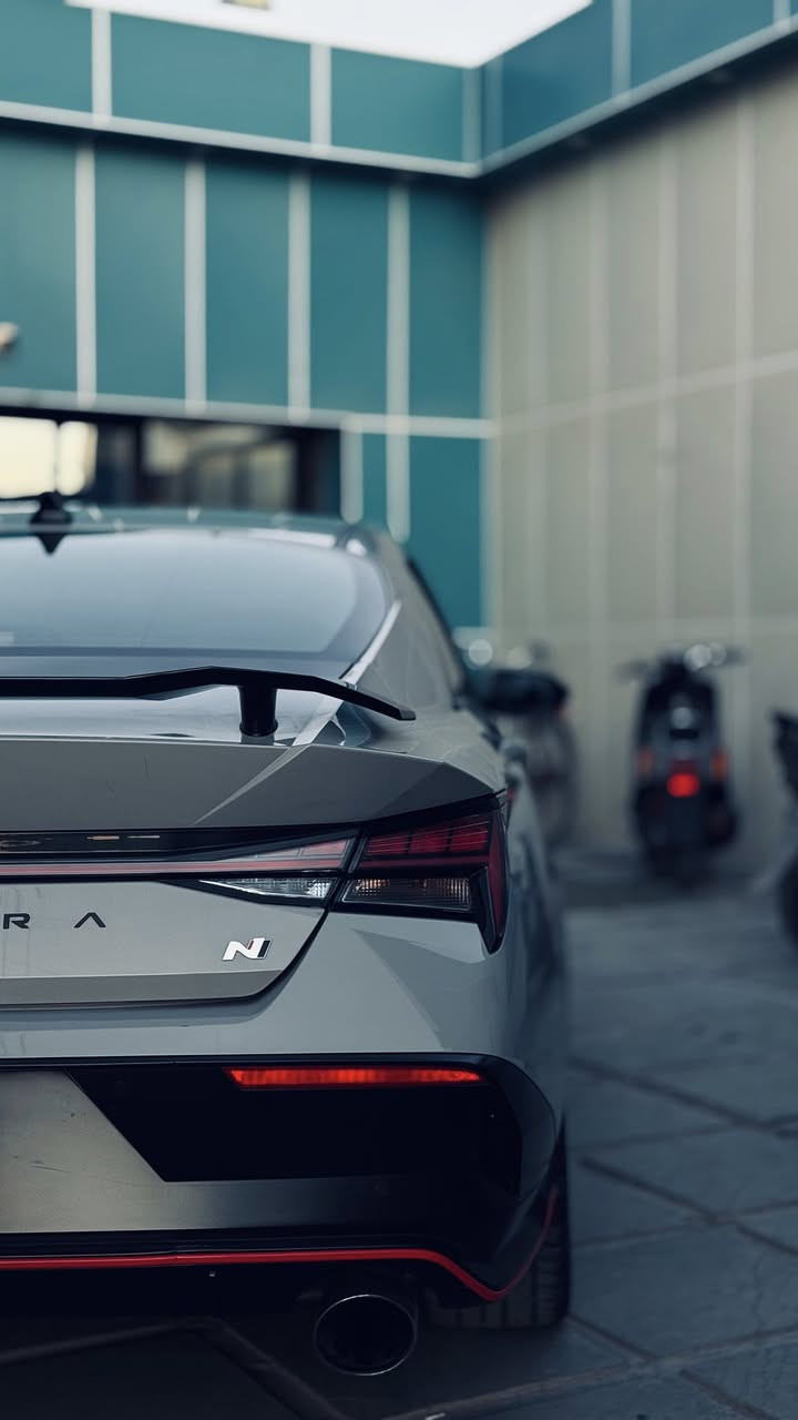 السلام عليكم N2025
كفاله عامه ماعده ٣اصابع بل بنيد بارد 
عداد سرعه ٣٠٠
كشنات ريكارو بلاد 
دكمه NGS الحمره تنطي ٢٠حصان اضافيه
كراسي تدفئه
منافذ تايبسي خلفي للراكب
فتحه سقف
ماشيه ٢٠كم
سعر ٢٠٥
***********
***********وتساب
