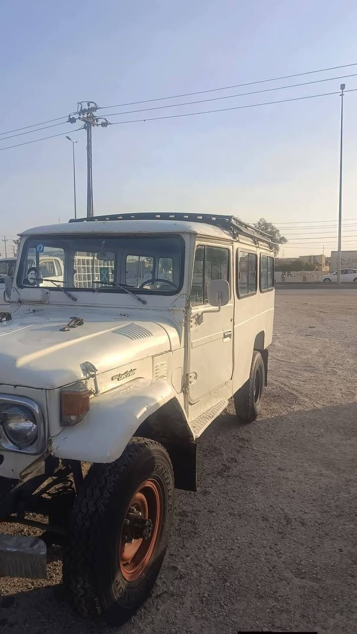 السلام عليكم
لاندكروز عكرب ستيشن للبيع مودي83كير او مكينة بطة جدد رقم انكليزي كربلاء باسمي 
 مكانهة  واسط العزيزية السعر 50ورقة
للاستفسار الاتصال على الارقام.
***********
***********
