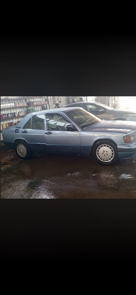 للبيع مرسيدس 190 
موديل 92 
رقم بصره انكليزي 
تحويل مباشر
قواعد دبلات سليمه 
مكينه ڤيڤيتي رياضي  
مكانه ناصريه
سعر 35
***********
