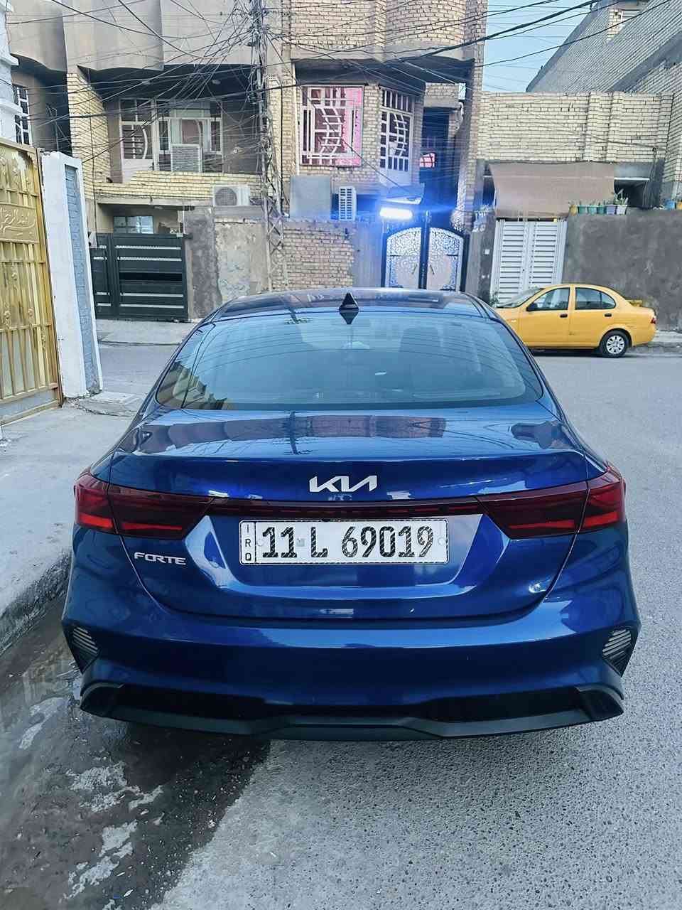 السلام عليكم ورحمة الله وبركاته…
من رخصة الادمن ❤️

كيا فورتي 2024 وارد امريكي

سنوية جديدة 25 

محرك دوش 2000

رادار امامي 

حساس Abs بريك

شاشة كبيرة تدعم كار بلاي 

تبريد ثلج 

كشنات تدفئة تبريد

تخم تاير جديد 

ويل تاير الاصلي مال شركة

مغلفه بطبقة من النانو سيراميك مانع الاتربة والماء جديد ماصارله اسبوع 

ماشية 27 الف بس 

سيارة جديدة ونظيفة بمعنى الكلمة ممتعوبة ابد

مكفولة كير ومكينة

حادثها مثل ماموضح بالصور جاملغ وبنيد ماواصل للدواخل 
رقم بغداد الجديد 🇮🇶

السعر 155 $ وبيها مجال للطيبين ❤️ مستعجل عالبيع ولو مامستعجل مابيعها على نظافتها والله وبالعافية عالياخذها 
مكاني بغداد / كفاءات العبيدي 

للاستفسار التواصل على الرقم  ***********
