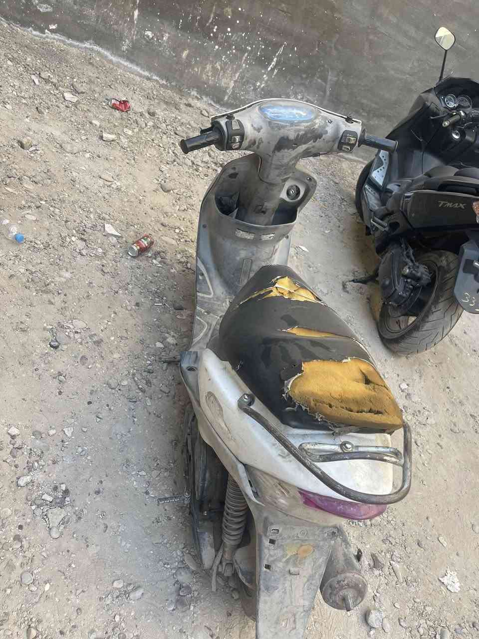 للبيع طافيه250 وبيه مجال ***********
