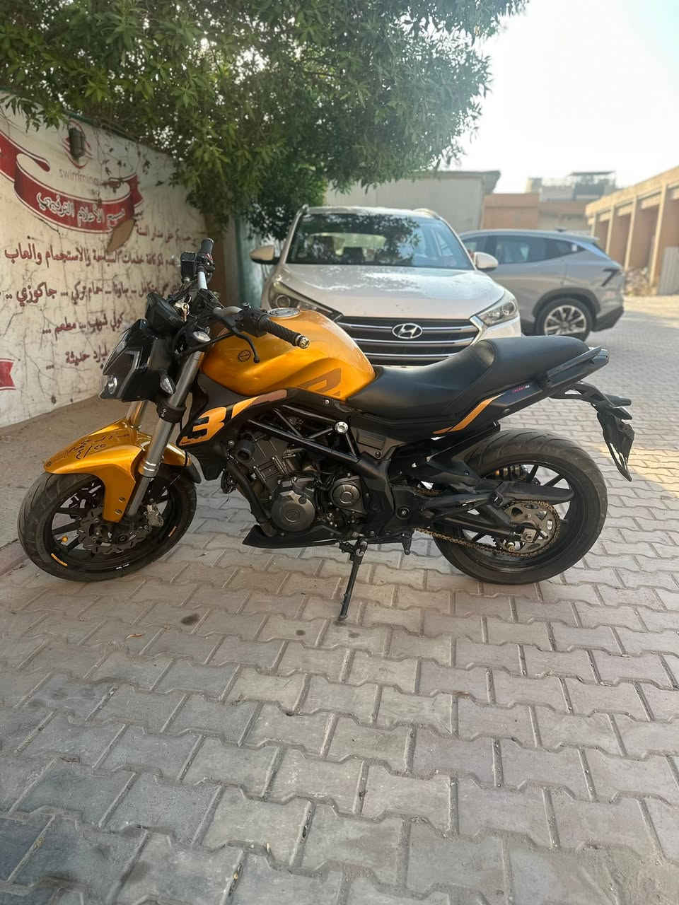 دراجة بنلي 302 
مرقم بغداد موديل 21
ماشية 30 الف
دراجة مابيهه اي نقص تحويل ثاني يوم 
سعر 3مليون و 800 الف وبيهه مجال للشراي
مكاني البياع
شراي اتصل 
***********
