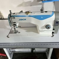 باسستر • جاك F4 • يابانية