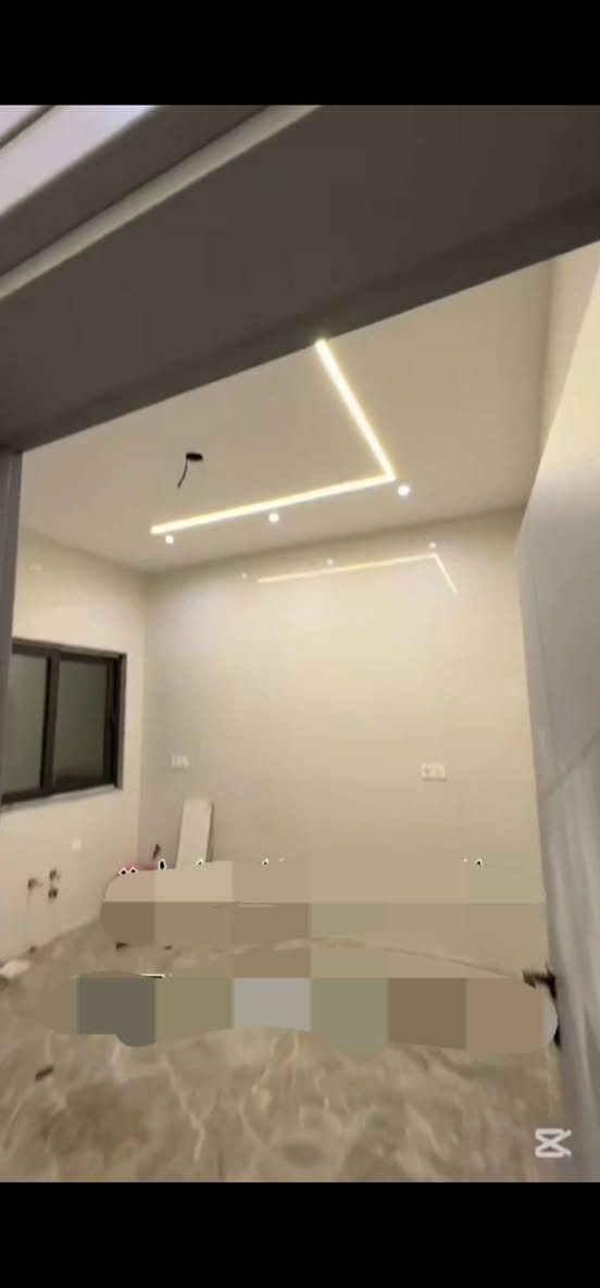 اعلان عقار  رقم ( 290 ) .
* للبيع دار بناء حديث صفر (  زيرو )   .
* نوع العقار ( طابو ملك صرف   )  .
* المساحة الكلي (  150 ) متر .
* الواجهة ( 7.5 ) متر   .
*  للسعر مراسلة الصفحة المكتب ( التونجى للعقارات ) أو الاتصال بالرقم او إرسال رسالة لواتس اب .
* الموقع/ كركوك/ تسعين / فرع افران فلسطين   .
*( نستقبل جميع عروضاتكم السكنية والتجارية في جميع مناطق كركوك ) .
للاستفسار اكثر  مراجعة مكتب #التونجي 
العنوان//
 الفرع الرئيسي كركوك  / مجاور غرفة تجارة كركوك 
***********

# الفرع الثاني/ تسعين مقابل مدرسة رابعة العدوية.
***********

#التونجي للاستثمار العقاري والمقاولات العامة . كركوك, العراق
