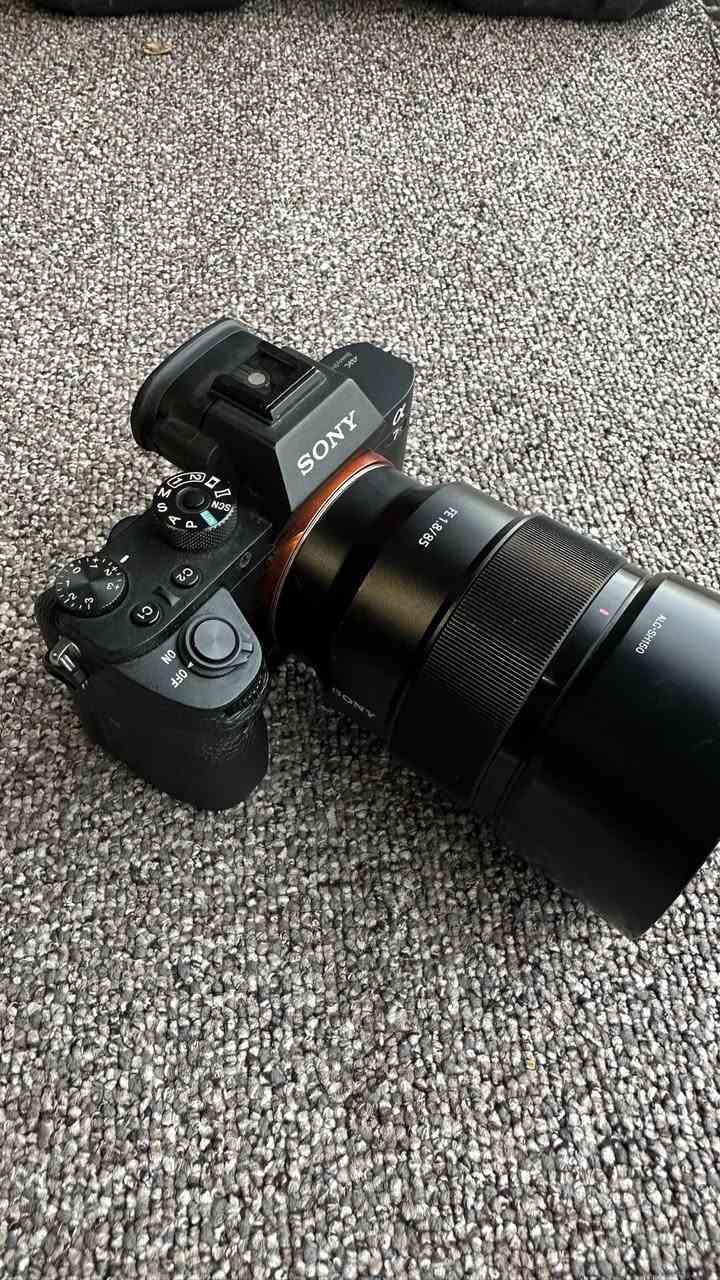 A7 R M2
LENS / SONY 85mm 1.8
زور زور پاکە بێ کێشەیە  
1050$


**إذا كنت صاحب هذا الإعلان وتريد حذفه لأي سبب، رجاءا أرسل رسالة إلى الدعم الفني**