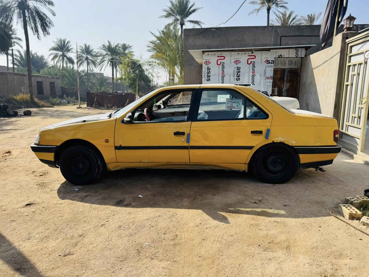 بيجو 405للبيع موديل 2010
مكينه وكير حداديه كوله زين تخم تاير رقم نجف راعيه موجود بالنجف السياره جاهزه كبل لشارع 
بلكات بخاخات كوله جديد السعر 15قفل 
***********مكان السياره نجف كوفه ال عيسى
