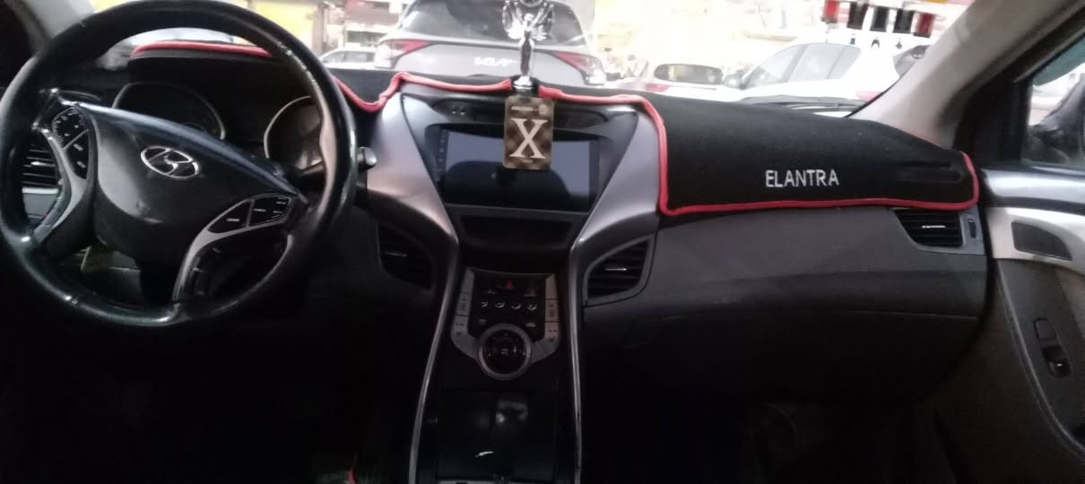 ياالله اسلام وعليكم
النترا ٢٠١٣ وارد أمريكي
حدثها جاملغ أمامي معمر بارد وجاملغ خلفي
السياره ليبل واحد مكينه كير خير من الله
منضومه غاز بيها بسمي الرقم بغداد السعر ٩٣
مكان السياره فلكة سلمان باك غير متواجد عالفيس
للتصال هذا رقمي ***********
