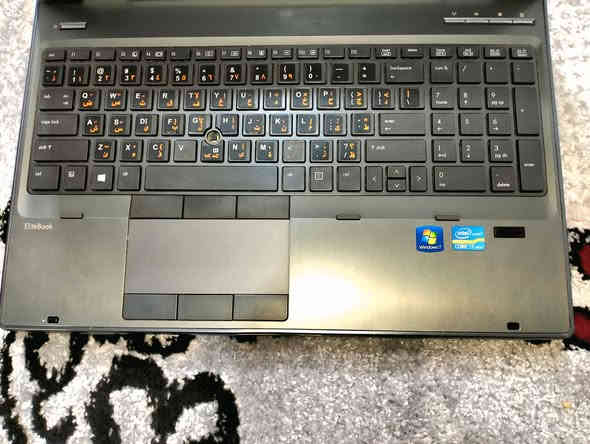 للبيع: HP EliteBook 8570w – وحش الأداء للألعاب والبرامج الثقيلة!
جهاز مصمم للمحترفين والألعاب الحديثة، أداء ثابت وسلس، ويشغل كل الألعاب الكبيرة بدون أي تهنيج 

 المواصفات الأساسية:

 رام: 8 GB DDR4 (قابل للتطوير )

 المعالج: Intel Core i7 (محدث لأحدث تعريفات)

 كرت الشاشة: NVIDIA Quadro (محدث بالكامل – أداء ممتاز بالألعاب)

 التخزين:

داخلي: 128 GB SSD M.2 (قابل للتطوير)

خارجي إضافي: 128 GB SSD M.2

 البطارية: ضمان تشغيل ساعة كاملة، ومع الشاحن تشتغل أسابيع متواصلة بدون أي مشاكل

 الشاحن الأصلي: قدرة 250 واط

 الإضافات والمرفقات:

 إضافات تجي ويا اللابتوب (كلها شغالة 100%)

ماوس عادي يأدي الغرض للاستخدام اليومي والألعاب.

جويستك (يد تحكم) تشتغل بلوتوث وعلى اللابتوب والموبايل بدون مشاكل.

سماعات بلوتوث نوعية ممتازة،

تشحن الهاتف أو أي جهاز ثاني بنفس الوقت (باور بنك صغير).

بيها شاشة رقمية لعرض نسبة شحن السماعتين يمين ويسار.

مشغل أقراص LG DVD جديد من LG.

هارد SSD إضافي سعة 128GB m.2 جاهز للتبديل أو التخزين.

جنطة خاصة للابتوب بيها عدة جيوب ومقسّمات، مناسبة لحجم 17.5 إنچ وتاخذ أغراض هواية بسهولة.

كل الملحقات ويّاها شواحنها الأصلية.

  مواصفات إضافية:

 الكيبورد كامل وشغال 100% (أرقام + F1 إلى F12 + الرموز الخ...)

 التاتش باد شغال تمام وبيه أزرار فوق وتحت يمين ويسار مثل الماوس

 الموقع: كربلاء المقدسة – طويريج / الهندية / منطقة السياحي / جرف آل بعامر

 أقرب نقطة دالة: أسواق علي جلعوط

- داخل كربلاء اجيك عادي

 للتواصل:

واتساب أو اتصال: ***********

ماسنجر متاح كذلك

 ملاحظات:

أي برنامج أو لعبة أو تطبيق تحتاجه أساعدك بتنصيبه مجانًا.

السعر مناسب حسب السوق — الجهاز نظيف ومجرب ومضمون.

#ملاحظة : السعر//400 وبي مجال للشراي
