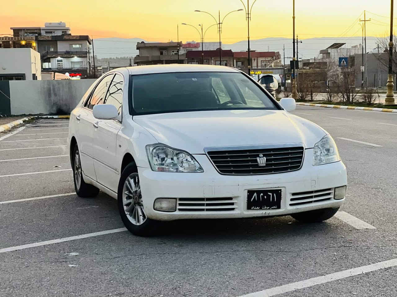 شاهینە براوە براوە
2005
تازەداغڵ
رەنگ سپی
ناو کریمی
ساج سوور
دوو دووگمە
گیڕگەورە مەکینەگەوره
182مەرغوب
تەبرید ساردوگەرم بەسراوە
بریکی بەسراوە
مشت لیکسز
شوین هەڵبجەی تازە 
ژ.

***********
