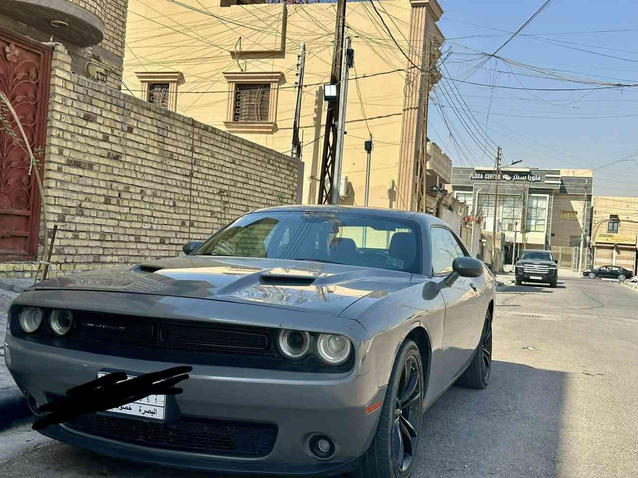 دوج چالنجر 2018 رقم بصرة حرة بأسمي لون اسمنتي فول مواصفات عدى الفتحة 6 سلندر 
السيارة وارد كندي كلين بدون حادث ماشية 129
السيارة جاهزة تبريد حدادية گير مكينه
***********
