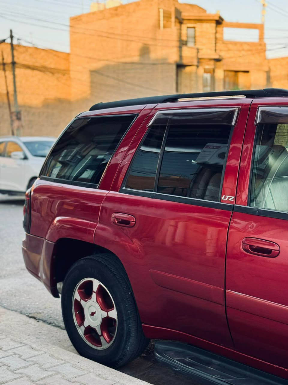 شوفرليت بلايزر موديل2003 فول مواصفات LTZ 
بدون صبغ بدون تبديل كفالة عامة
سلايت كشن جلد كهربائي هيتر
فور ويل 4X4 تحديد سرعه
مكينه كير  شرط
حداديه امامي وخلفي جديد
تخم تاير

سنويه هزه جديده  
السياره جاهزه..

السعر 98$

الرقم ***********

مكاني كربلاء كربلاء, العراق
