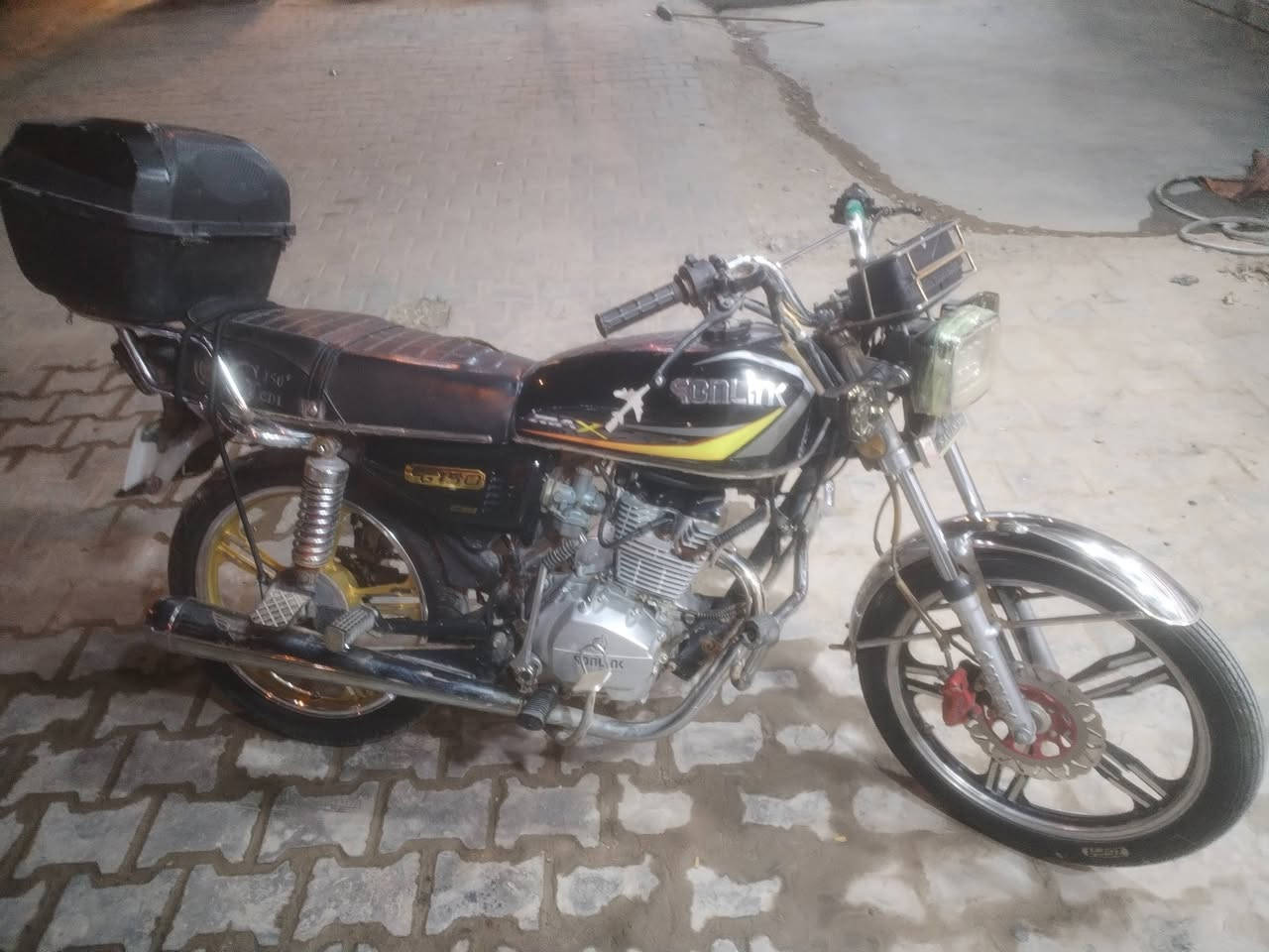 للبيع الستفسار عبر الواتساب او اتصال ***********
