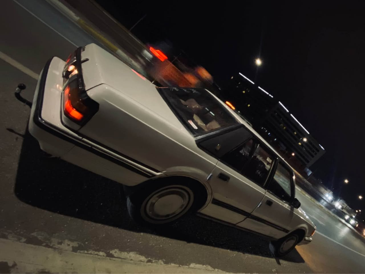 تۆیۆتا کراون ١٩٨٥ ئیسرات خاس 
سۆپەر  مۆدێل ١٩٨٥ اسرات خاس 
ئارمی پلاستیکی سلێمانی بەشەرتی ئەوەلیات
سلایت
تۆماتیک
4جام کارەبا 
تەبرید مەرکەزی
سەلاجە 
داعموو لێدراوی نیە پێشوو پشتی کەپسە تەنها چامەلەغی لای سەکن ی بۆیاخە
سەیارەیەکی تابڵێی پاک ماوەتەوە 
نزیکەی ١ساڵو ٦مانگە هەڵگیراوە
سەیارەکە تازە دەرکراوە 
هەموو گیانی بەشەرت 
ژم:***********فایبەر+واتسئەپ
***********
سعری33$ کەمێک معامەلە 
سلێمانی  جوابی کۆمێنت نایەمەوە لەگەڵ ڕێزم دا السليمانية, العراق
