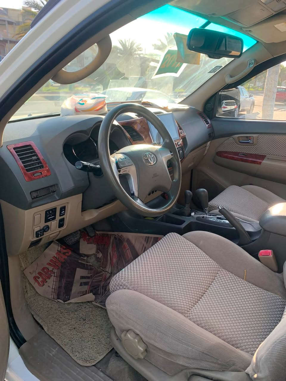 السلام عليكم فورجنر مديل ٢٠١٢ 

مبدل جاملغ وبنيد 

بيهة بارد بالصفحة اليسرة شي قليل

المكينة مبدل بيهة ولفات ثنين فقط ع وضع الوكالة

بيهة منضومة غاز كامل ملحقات مع كتاب صيانة 

سنوية لل ٣١ / تحويل شوكت ميعجبك

مكينة ٤ سلندر ٢.٧

ممشاهة ١٨٣ قابل للزيادة 

بالنسبة لخواتهة الممشا كلش حلو 

السيارة نضيفه بمعنى الكلمة وخير من الله 

المكان بغداد/ الشعب 

السعر ١٨٥ وبيهة مجال حك الجية

***********
