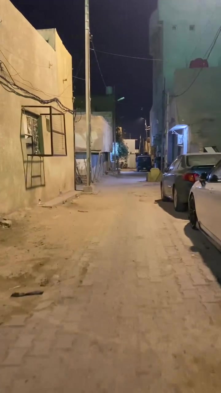 دار للبيع الولاية
مساحة 80 متر مربع يحتوي على اربع غرف ويصلح حسينية  او دار سكني بناء جيد وياهل للسكن و بسعر مناسب للاستفسار االاتصال 

***********
