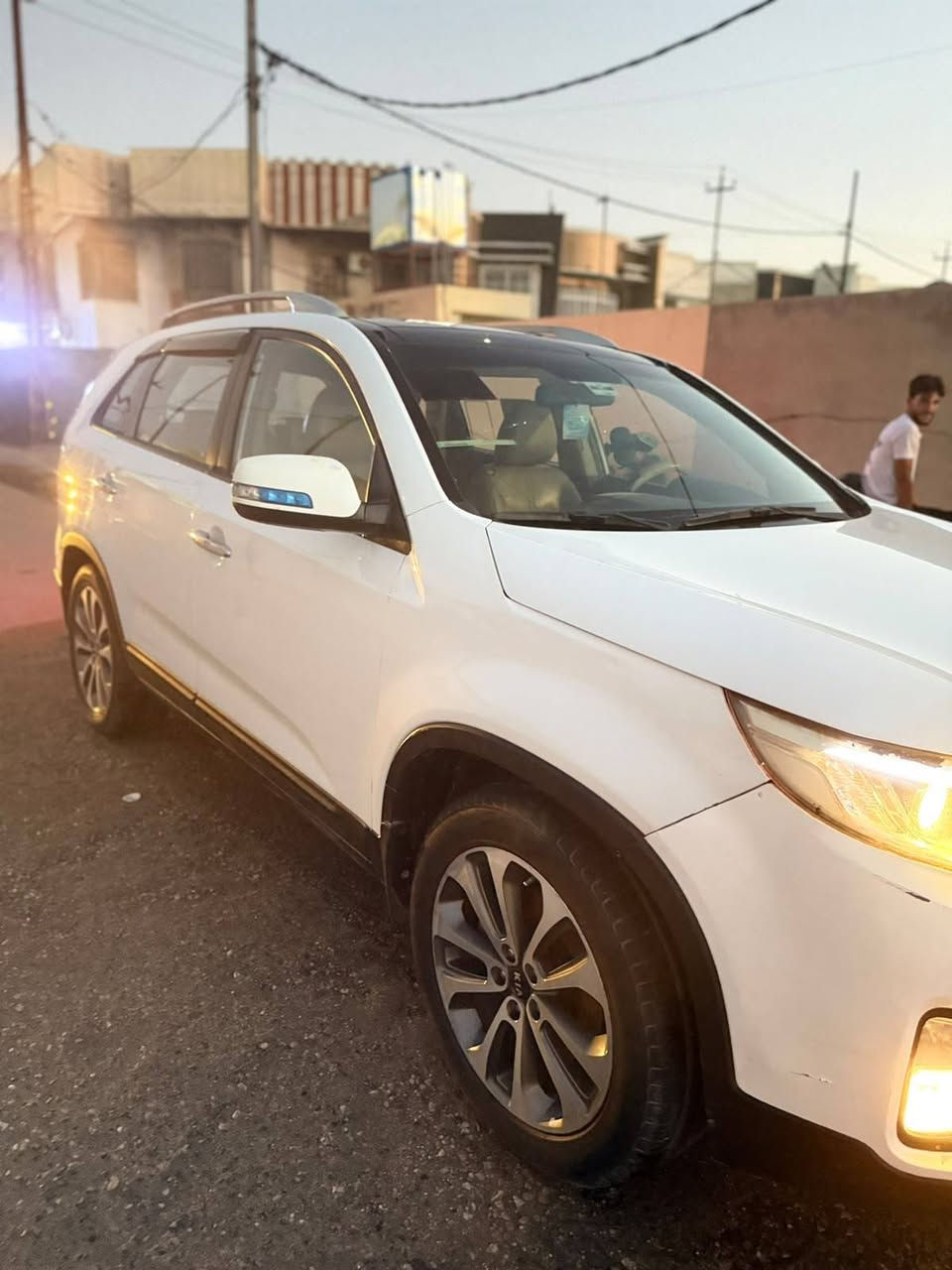 سلام عليكم ورحمه الله وبركاته سورنتو للبيع موديل 14 خليجي فول مواصفات عده الفور ويل رقم انبار نكليزي مكفوله كفاله عامه عده بارد بلجاملغ الي وره وشبر بل بنيد والباقي كفاله عامه محرك 6 مامفتوح عله ضع الشركه بس بي صوت رواجز خرطه خفيفه هيه وبارده اول ماشقلهه خلال ثواني وتروح وهاي كل سياره بيهه هذه الصوت محرك وكير وصدر بحاله جيده تبريد ثلج تدفئه شغاله مكان السياره فلوجه السعر 170 رقم الهاتف ***********

