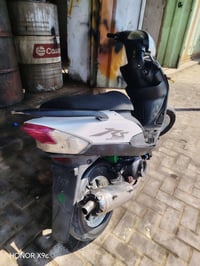 دراجه ماكس عدله داجه جاهزه نقص بس سلف 07723180365 العنوان بغداد سبع اق...