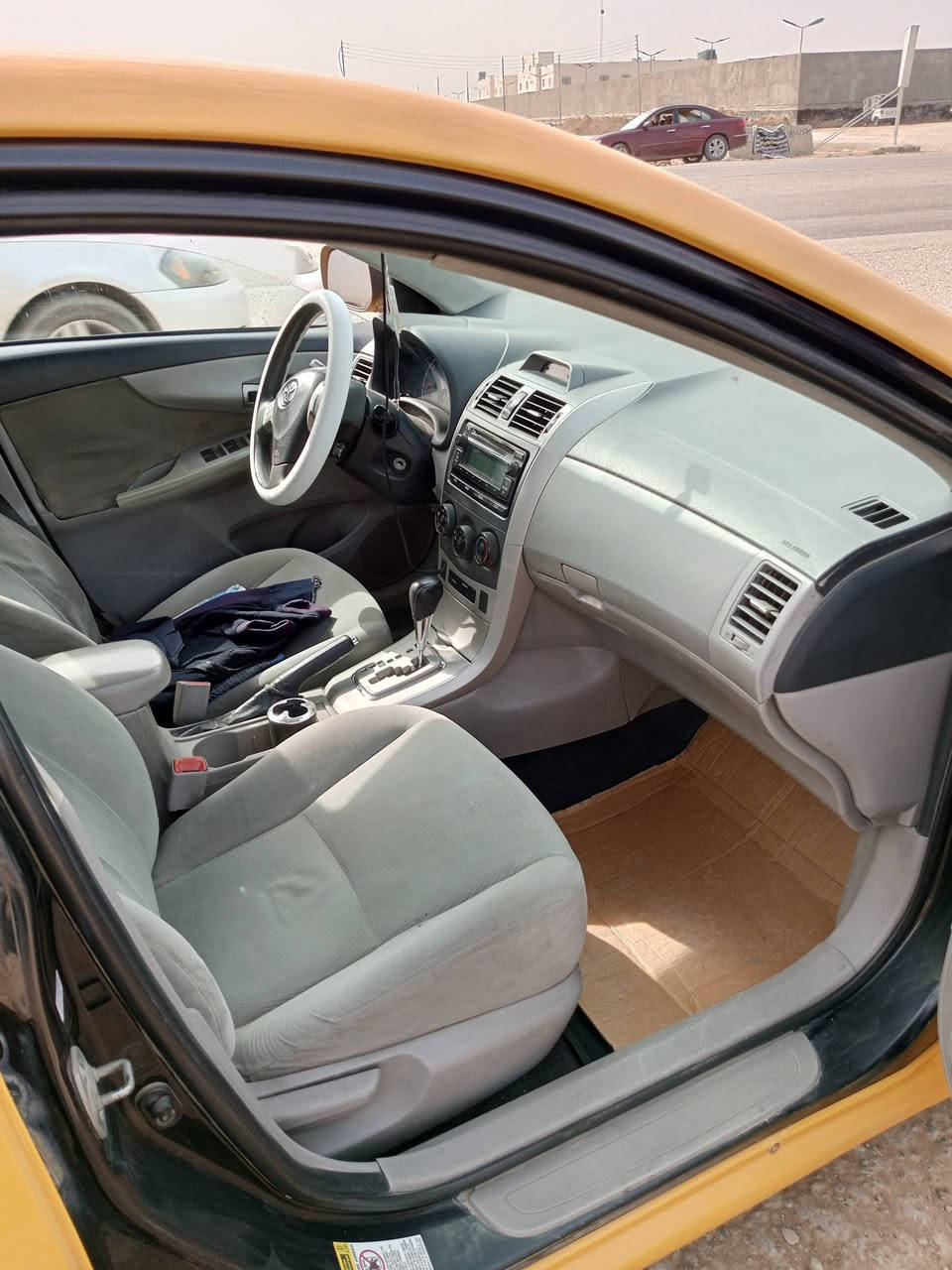 من رخصت الادمن
السلام عليكم كورلا 12 بأسمي رقم انكليزي مصفره هيئه وغرامات  كير محرك حداديه خير من الله 
الضرر جامرلغ امامي السياره معروضه 125 وبيها مجال 
الشراب يتصل ع رقم ***********
