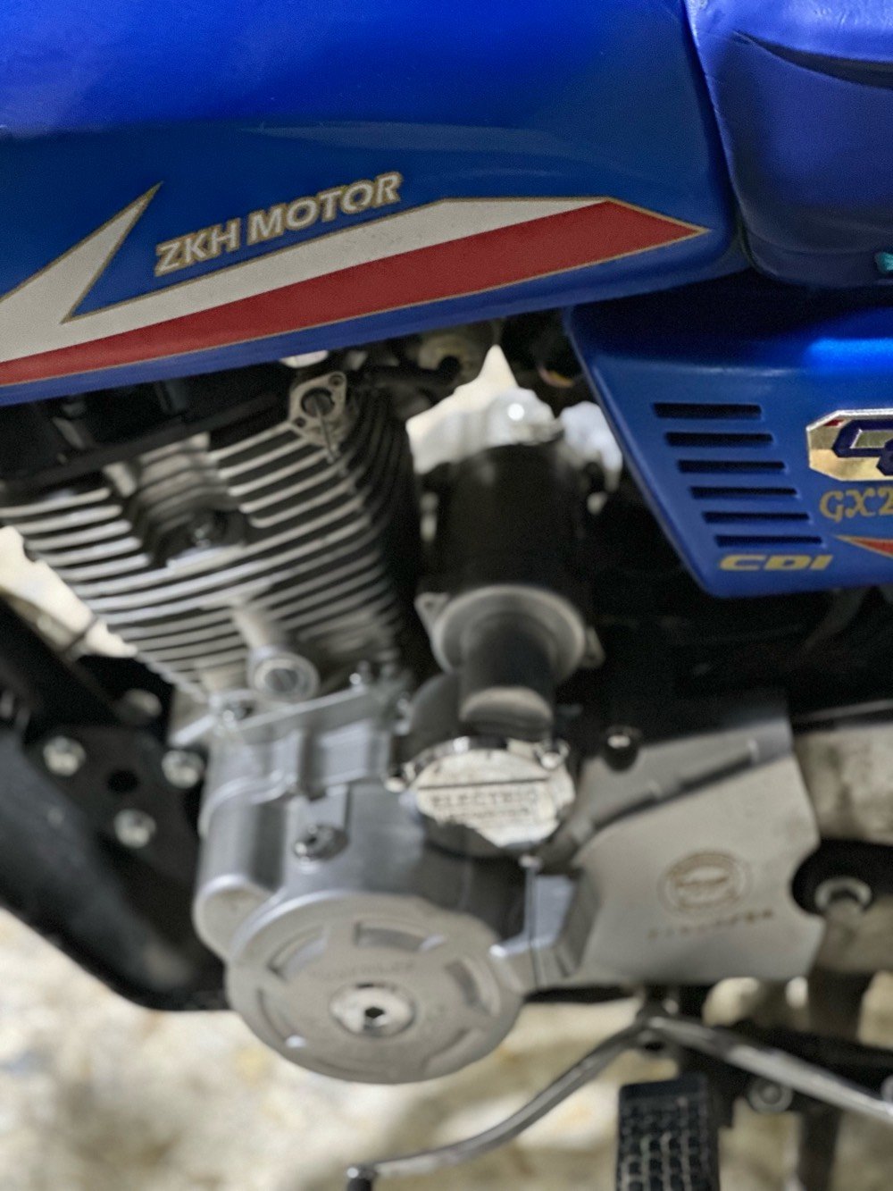 سلام عليكم شباب سونك 2025 لل بيع محرك 200 ccدراجه ضاغطه وزنجيل كفاله عامه نقصهه بس شاشه مالته ماكو السعر 750 وبيهه مجال عنوان بغداد الجزيره سياحيه  ***********وتساب موجود 
