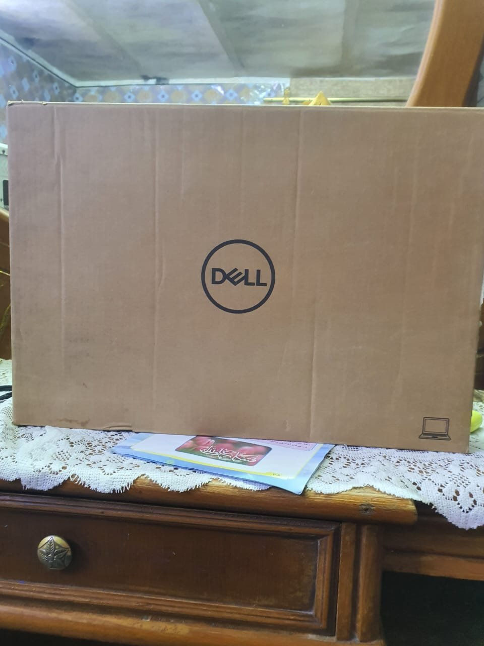 لابتوب dell الجيل السادس 
المواصفات
- المعالج : cpu intel core i3 6th Generation
- ذاكرة التخزين الهارد : SSD 256 .... HDD 1000
- الذاكرة العشوائي :  8 GB ( 4×2)
الملحقات
- ماوس
- كبورد
- كارتونه 
- شاحنة
- جنطه
اللابتبوب عايزها بطارية 
تشغل العاب من خفيفه الى متوسطه تشغل برامج المونتاج والتعديل على الصور من ادوبي تحتوي على ونيدوز 11 نواة 64
للاستفسار واتساب:***********
او التواصل عبر رسائل المازنجر النجف, العراق
