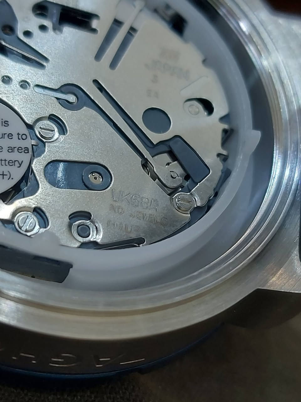 ساعة تاغ هيرو كوارتز، نظيفة 99% بدون علبة.
السناتر شغالة السعر 100 دولار المكان بغداد.


**إذا كنت صاحب هذا الإعلان وتريد حذفه لأي سبب، رجاءا أرسل رسالة إلى الدعم الفني**