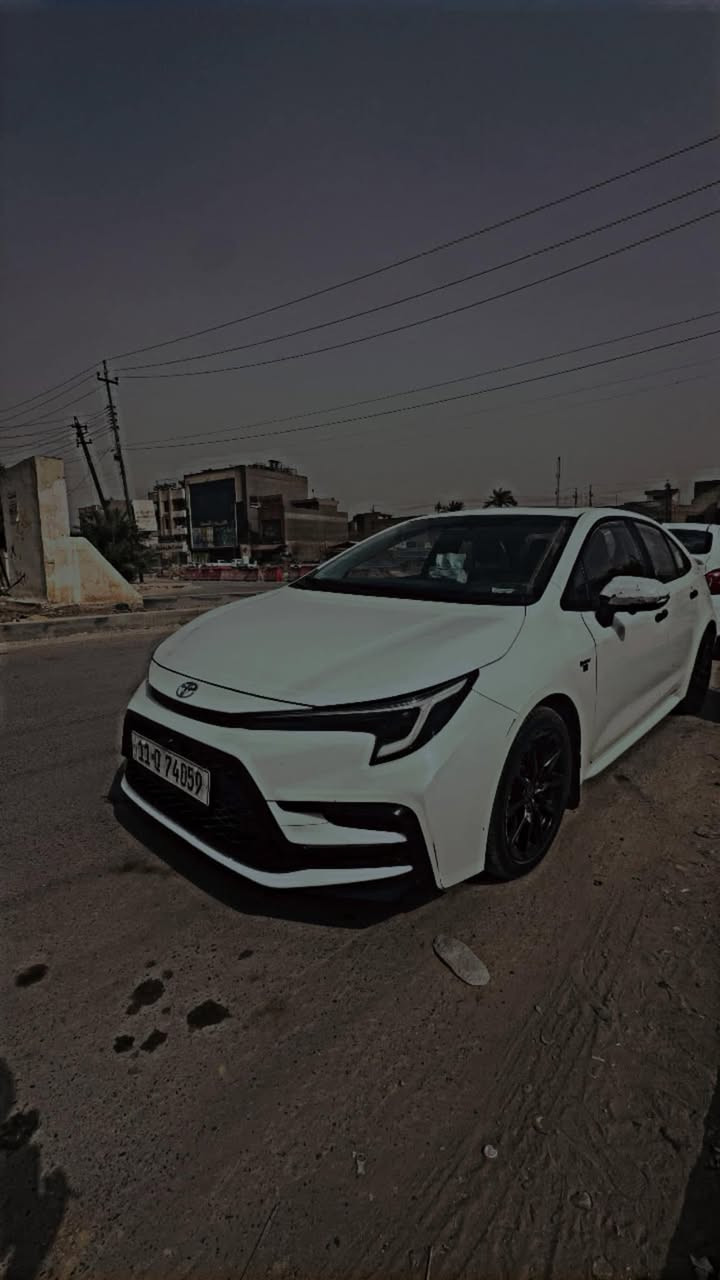 السلا عليكم تيوتا كورلا هايبرد 
موديل 2024  
فئة السيارة GR SPORT 
سيارة داخل احمر واسوي رياضي 
ختم GR SPORT على المقاعد وحزام الأمان
سيارة ماشية 42000
السيارة نظيفة جداً
اربع كامرات محيطية 360 درجة
السيارة بيها باب خلفي ايمن مبدل مبلادي تفصيخ نفس ال لون بدون صبغ باب وربع باب الصدر عكس السائق الأمامي تعديل بارد فقط وأقل وبيها نهاية هلال الجامعة صبغ فقط 
غيرهن السيارة بشرط كير مكينة 
صدر تبريد تدفئة 
محرك السيارة 1800cc هايبرد 
السعر 170 وبيها مجال واني خادم للطيبين 
العنوان بلديات شارع المصرف 
رقمي واتساب ورصيد 
***********
