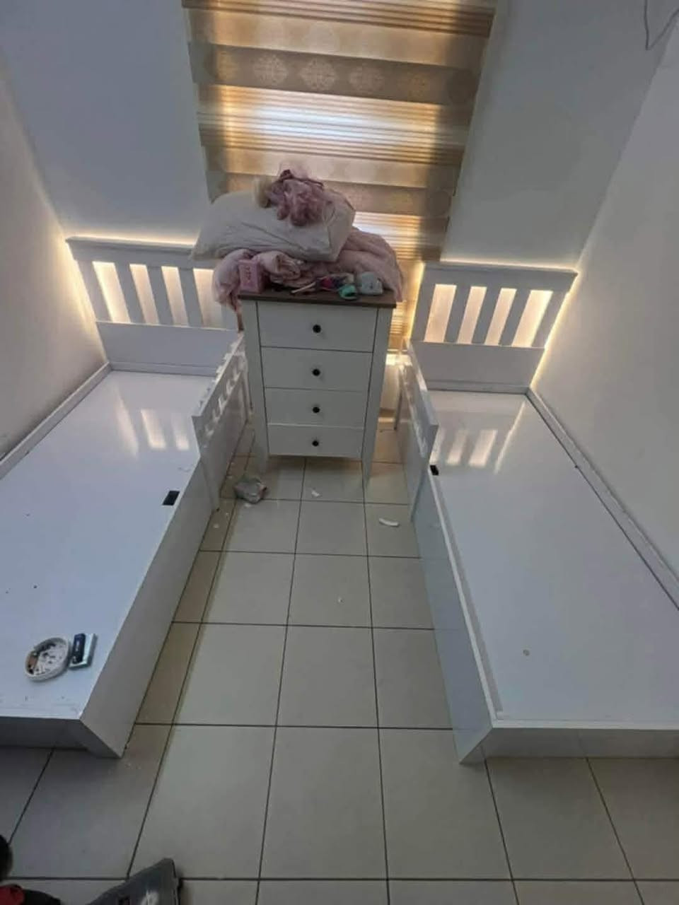 اله هالي مجمع بسمايه عروض 
سرير ابو نفر  سعره ١٣٠الف وي توصيل خشب تركي شرط متانه وقوه وضمان الستفسار  
***********
