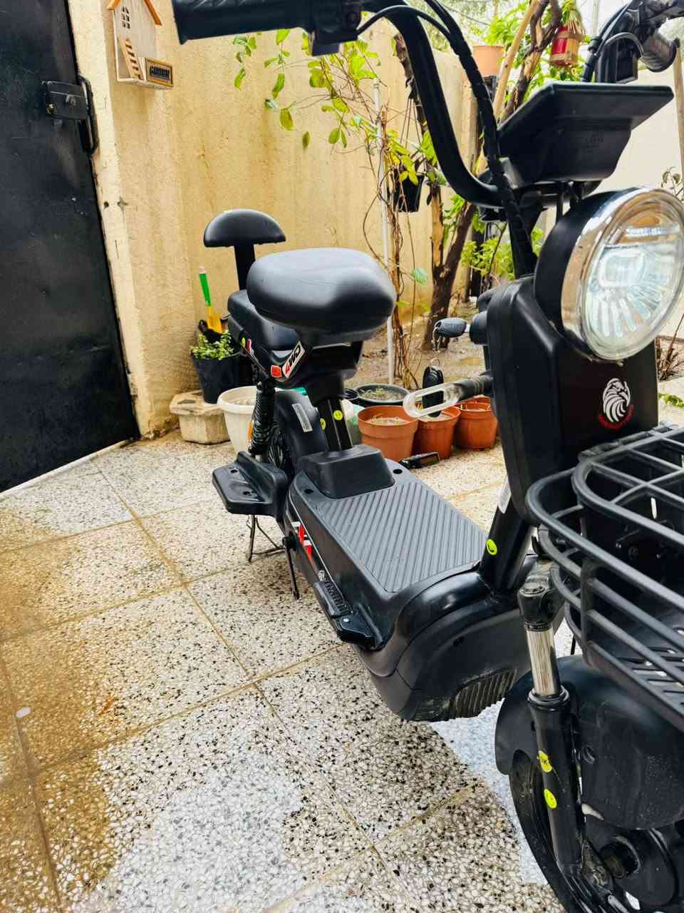 السلام عليكم دراجه حجم 14 للبيع 4 بطاريات ملف 500 الفولتيه 48 والسرعه 75 والحقيقي 55 و 3 سرع استخدام قليل والسعر 350 وبيه مجال قليل /المكان الكريعات القصور


**إذا كنت صاحب هذا الإعلان وتريد حذفه لأي سبب، رجاءا أرسل رسالة إلى الدعم الفني**