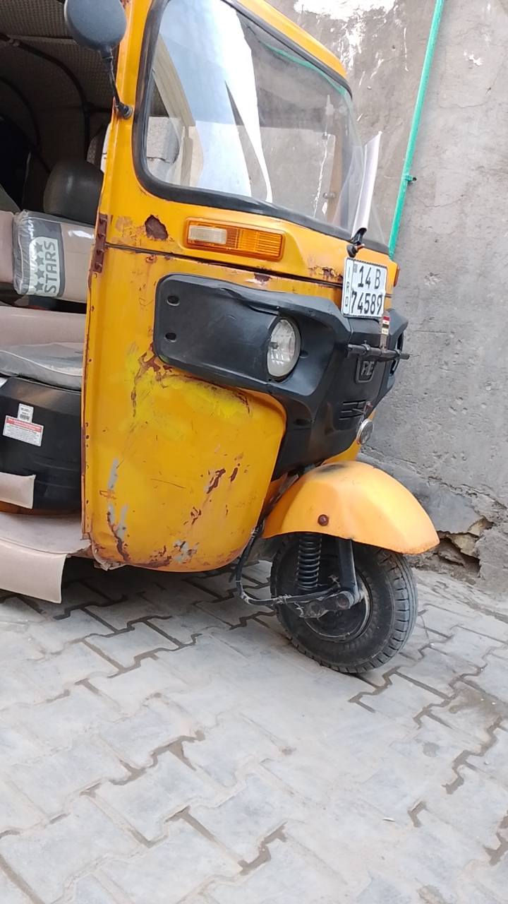 تكتك باجاج للبيع موديل 20 بيها خياسات تكتك جاهزه كبل للشارع كله شغال مكينه مجفته  شركه لا تنقيص لا تبخير سعر 5 و 100 وبيها مجال 
رقم بس واتساب 
***********
العنوان البصره التنومه
