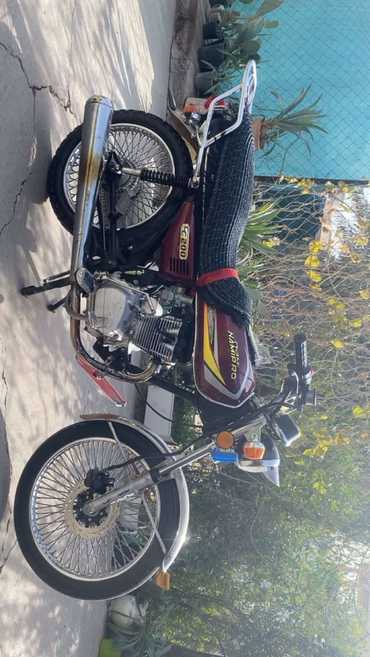 ناميبرو لايت دائري موديل 20 مكينه 200 bk  محسن دبل ار أوراق دراجه نضيفه الصوره تسولف بنضافتهه بدون اي عيب سعر 550 وبي مجال ***********
