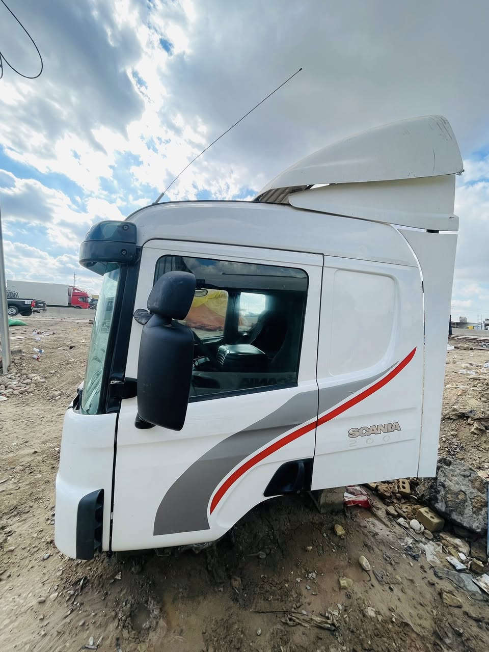 قمارة سكانيا موديل 2002 اوربية  بغداد جرف النداف للاتصال ***********
