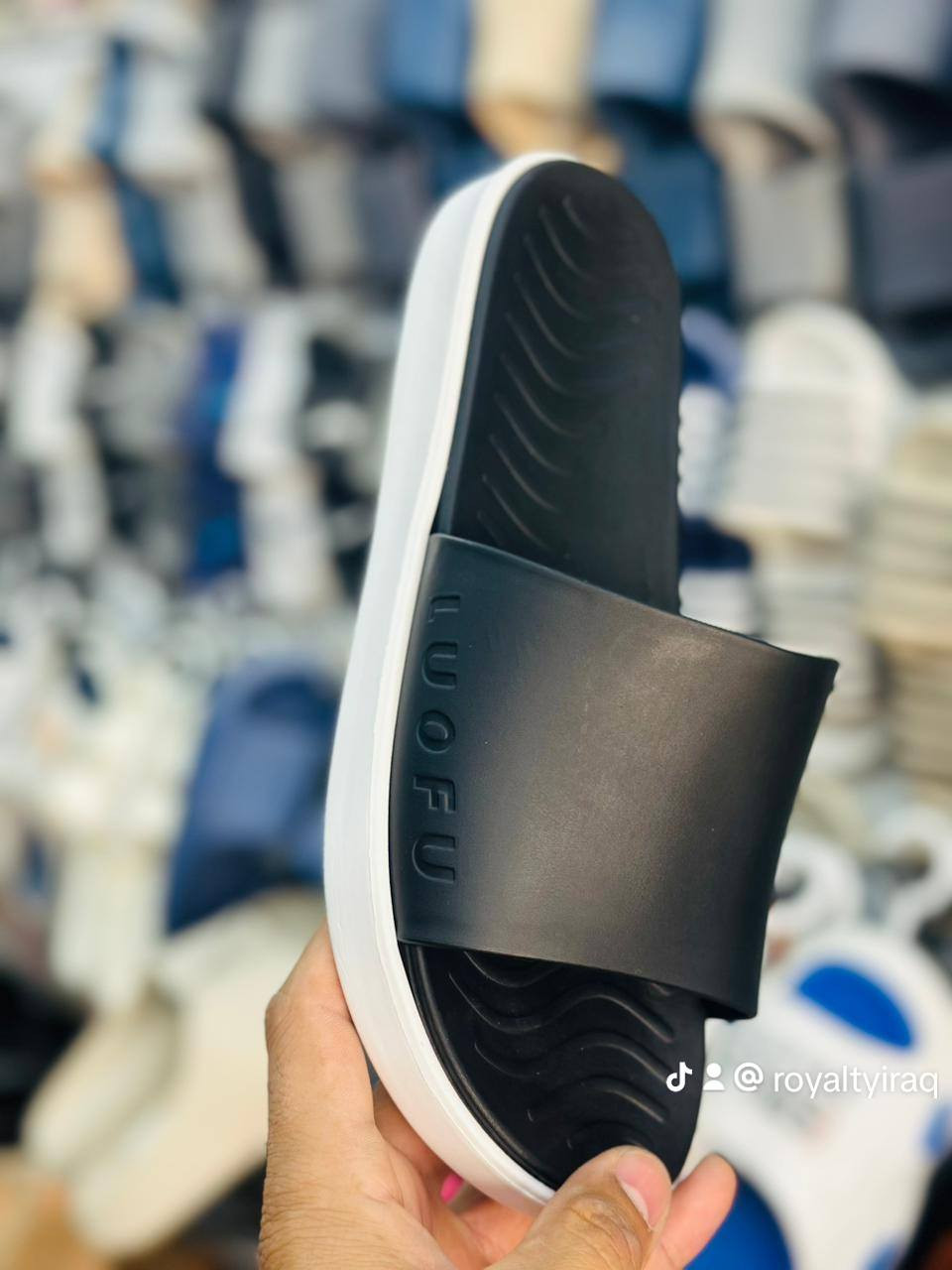 {إِنَّ هَٰذَا لَرِزْقُنَا مَا لَهُ مِن نَّفَادٍ}
جمله فقط 👉👉👉
للتواصل على وتساب
‼️ #جــــــــمله_فقـــــــــط ‼️
✨شـــحاطات ايــــ🙂ـــراني✨
✨ســـــــليبرات لاستيك نقاش
  رجـــالي  | شبابي  | ولادي  | أطفال 
✅ جودة عالية
✅ موديلات حديثة
✅ أسعار جملة منافسة
🚫 البيع جملة فقط — لا يوجد مفرد
العنوان الشورجة الرصافي عمارة البلداوي
📞 للحجز والاستفسار:
***********
#جملة_فقط
#شحاطات
#احذية_رجالي
#شحاطات_ولادي
رجع توفر عدنه لوفو رجالي الطبي 🏥 
سعر القطعه بس ( 3000 ) دينار 
سعر الكارتون ( 54 ) الف دينار 
تعبئة الكارتون ( 18 ) زوج 
القياسات (41-45)
