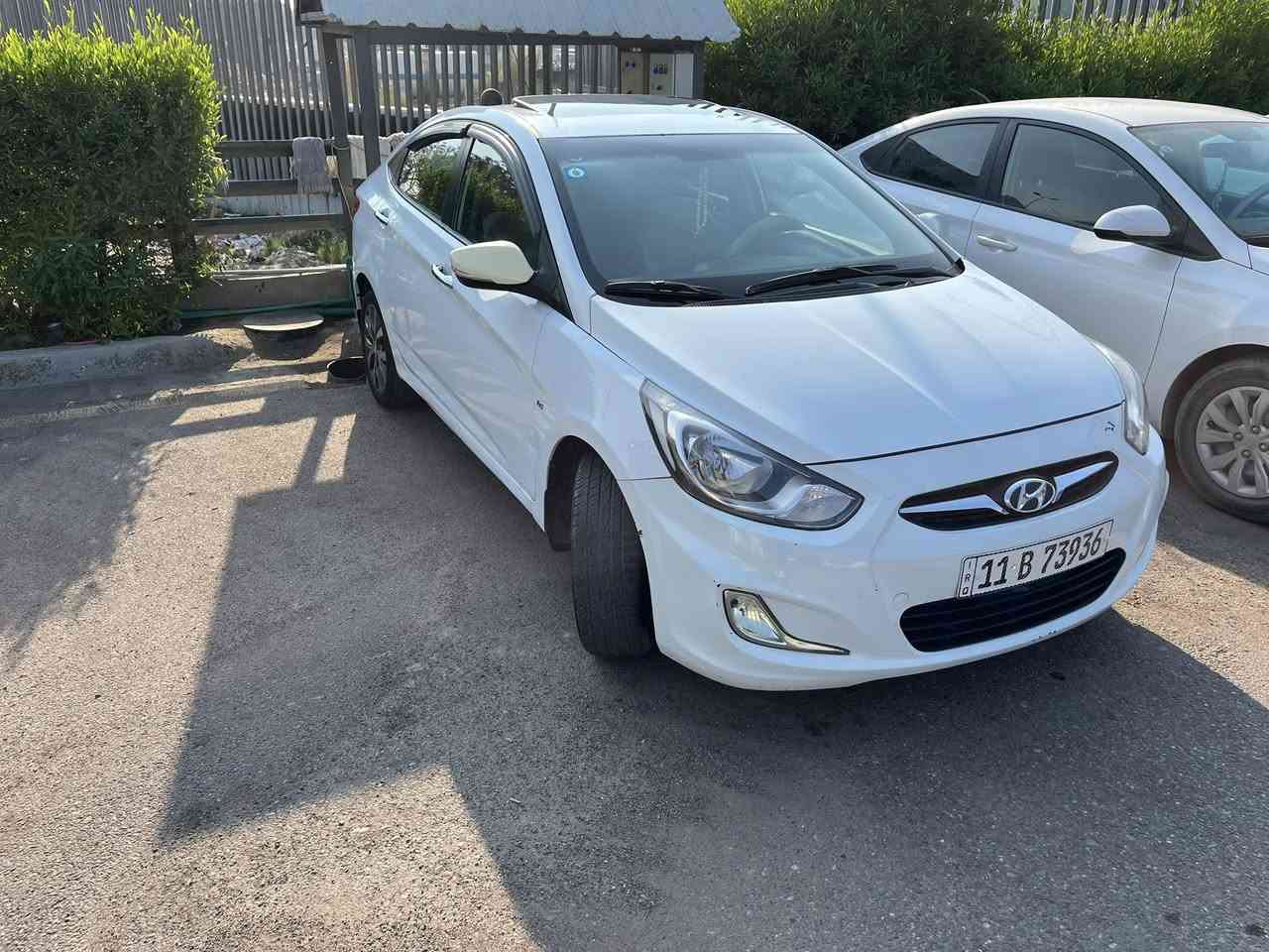 للبيع اكسنت ٢٠١٢ خليجي ل١٦٠٠ فول مواصفات مع فتحه وتحكم ستيرن 
محرك وكاله وكير خير من الله  سياره مصبوغ بيها البنيد الامامي فقط وع لفحص كل شي واضح 
سياره فراغ فوري وهزه جديده ورقم دولي بغداد 
مطلوب ١٠٠$ وبيها مجال بسيط للطيبين 
للتواصل : ***********
