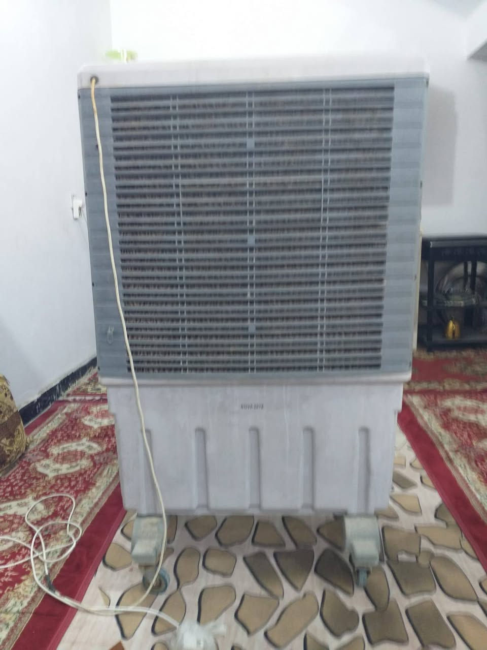 مبرده مستخدمه بس العام قبل الشته ب3 اسابيع نضيفه كلش سعرها 95
***********
