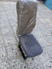 كرسي ثابت للبيع مثل ماموضح في الصورة السعر100الف 07715856935 تصل وتدلل