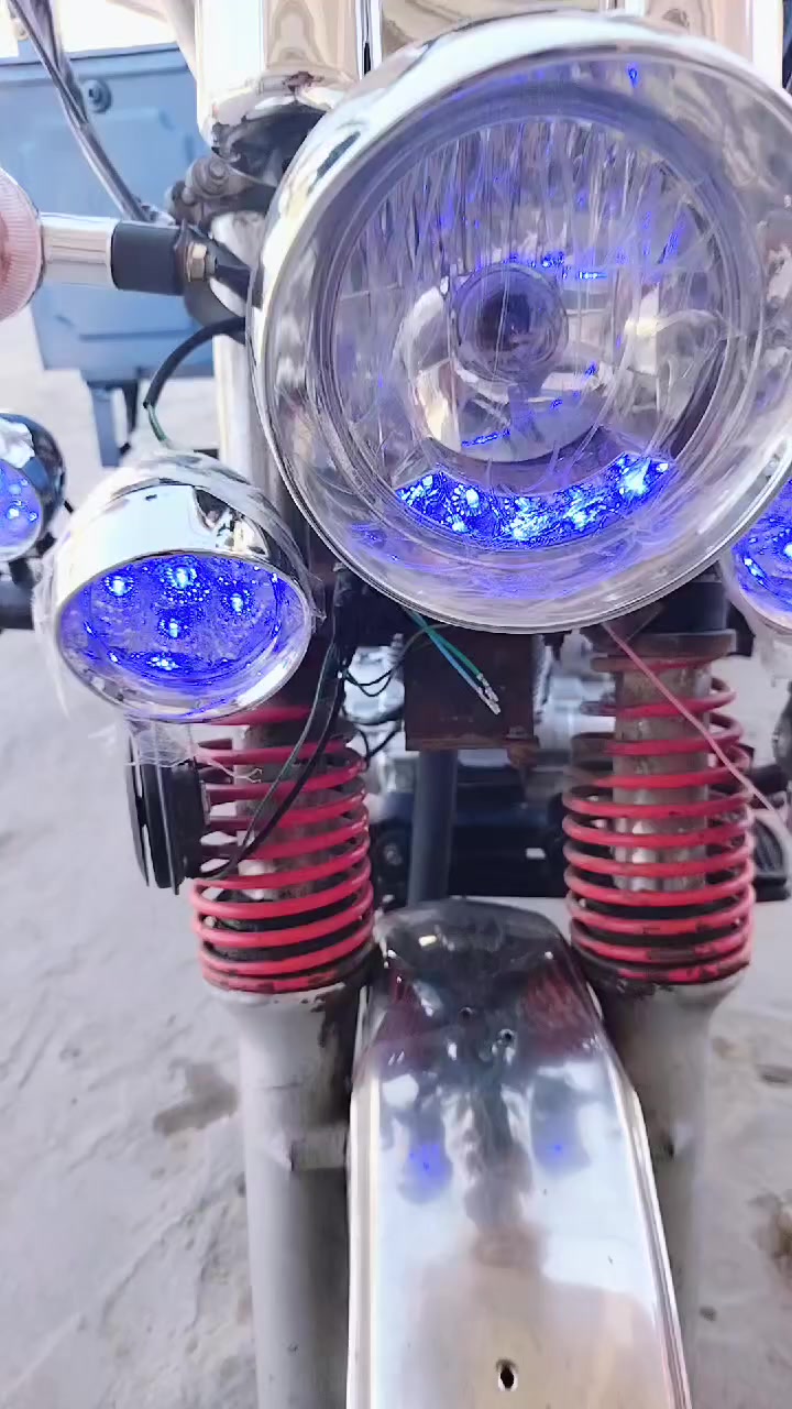 السلام عليكم شباب ستوته للبيع مقفوله كفاله عامه كهربائيات كلها شغاله سكينات كله بالختم نقره موديل 16 اوراق اصولي برقبه كفاله عامه من فطر لو من لحيم كلهن كفاله مكينتها 25 تعمير كله 25 بوكاني حله سياحي هذا رقم ***********
