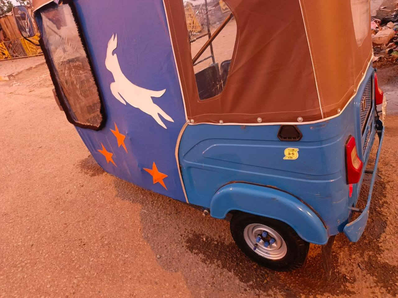 السلام عليكم تكتك ٢١شهر ١٢ رقم وسنويه انكليزي تكتك جديده مال جناي نظيفه دوشمه افراش مسجل مظخم تخم تاير جبلي تكتك جاهزه شراي يتصل *********** مكاني بالمجر
