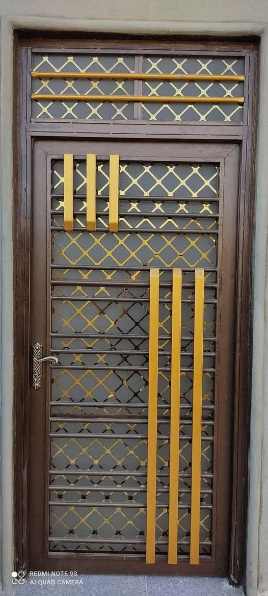 سلام عليكم  بعض صور الصبغ (*********** ) لتواصل 
أو مراسلة الصفحة. كربلاء.  (انسب الاسعار$👀 تنضيف وصبغ ومعجون
