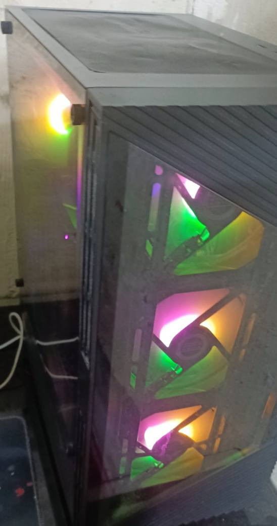 السلام عليكم تجميعة مستعملة فترة قليلة حيل اقل من شهرين
المعالج Core i5-12400F

كرت الشاشة ASUS RTX 3060 12G OC (GEFORCE)

لوحة الام مذربورد ASUS PRIME H610M-K D4 ARGB 

الرامات RAM 16G 8×2 MT/s 3200MHZ

مساحة التخزين 1T M.2 NVMe SSD(Windows 11 Pro)

الكيس CASE 4FAN RGB 

باورسبلاي GX Sport (RUIX) 650W
 
المبرد X2000

السعر 900 دون تغير لن منزلها 50 سألت مختصين على شخوط الموجودة على باب الكيس بسبب ستيكر جان موجود فشلته وضل اثر ف50 اكثر رقم تنزلة عليها 
*تجيك ويا هدية ماوس و كيبور من REDRAGON سعرهن بالسوك 45 الف + ماوس باد جلد طول اعتقد 90×40***

ملاحظة/ الكل يدري بالاسعار حاليا راح تصعد فصعب تلكة هيج سعر منا ورايح
للتواصل/ *********** - متوفر واتساب
